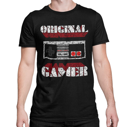 Modelo de las playeras con logos en color negro para hombre