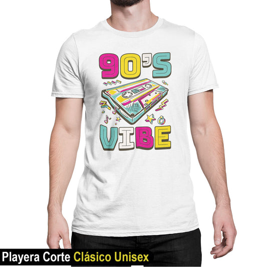 Modelo de las playeras retro 80s en color blanco para hombre