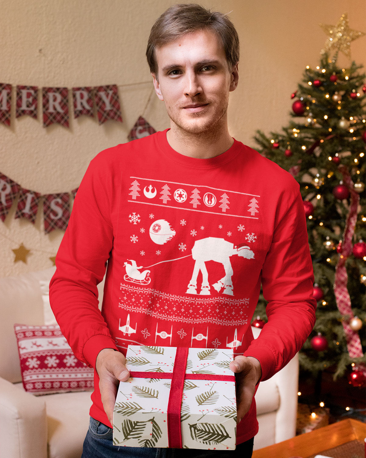 Playeras y Sudadera Navideñas Starwars AT-AT Trineo